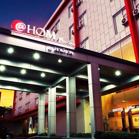 @Hom Premiere Cilacap Εξωτερικό φωτογραφία