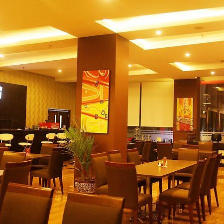 @Hom Premiere Cilacap Εξωτερικό φωτογραφία