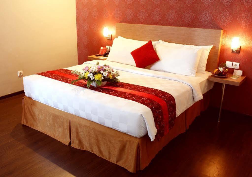 @Hom Premiere Cilacap Εξωτερικό φωτογραφία
